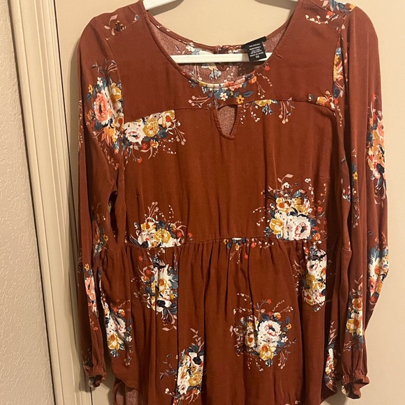 Torrid size 00 top - Picture 2 of 7